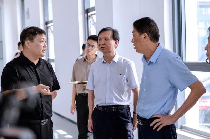卓一簡訊丨熱烈歡迎“新鄉(xiāng)市政協(xié)”、“衛(wèi)輝政協(xié)”考察團一行蒞臨卓一牧業(yè)考察調研！